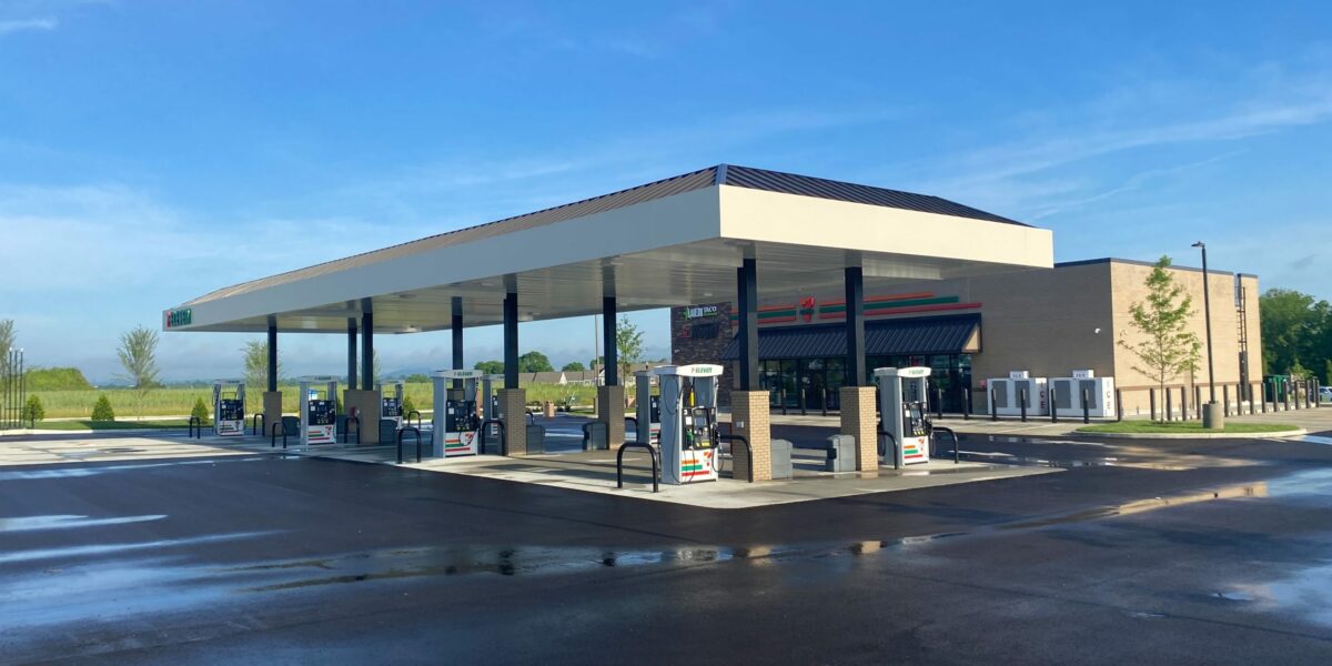 Exterior shot of a Seven Eleven gas station, built by Crain Construction.